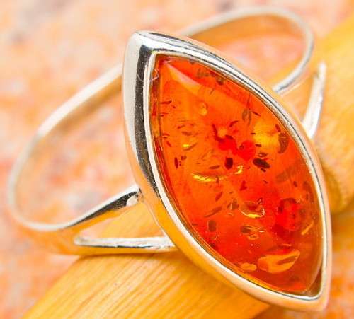 Sterling silver ring - BALTIC AMBER (size 8 / Q)