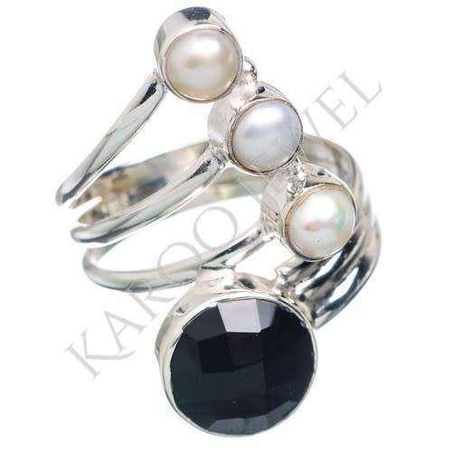 Sterling silver ring - ONYX and FRESHWATER PEARL (size 9 / R half)