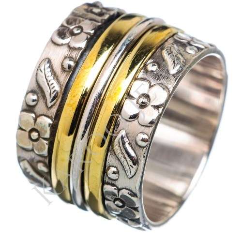 Sterling silver ring (size 7 / O)