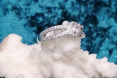Sterling silver ring - Sparkling CUBIC ZIRCONIA - size 6 / M