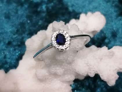 Sterling silver ring - Sparkling CUBIC ZIRCONIA with Created SAPPHIRE - size 9 / R half