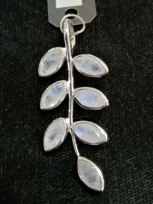 Sterling silver pendant - RAINBOW MOONSTONE