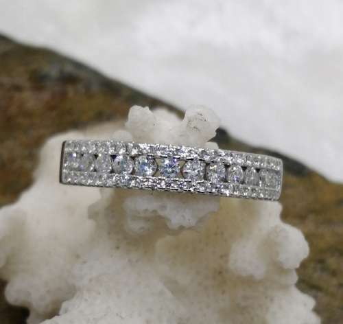 Sterling silver ring - Sparkling CUBIC ZIRCONIA - size 9 / R half