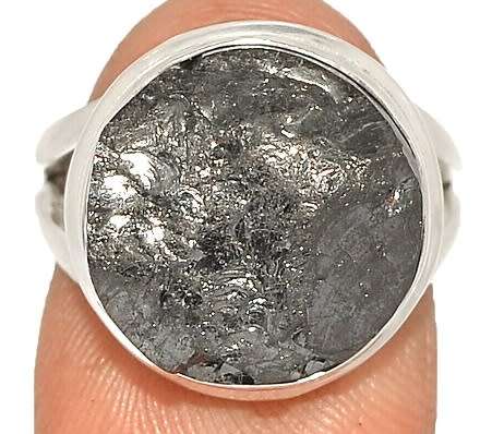 Sterling silver ring - SHUNGITE (size 7 / O)