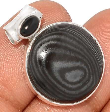 Sterling silver pendant - PSILOMELANE and ONYX