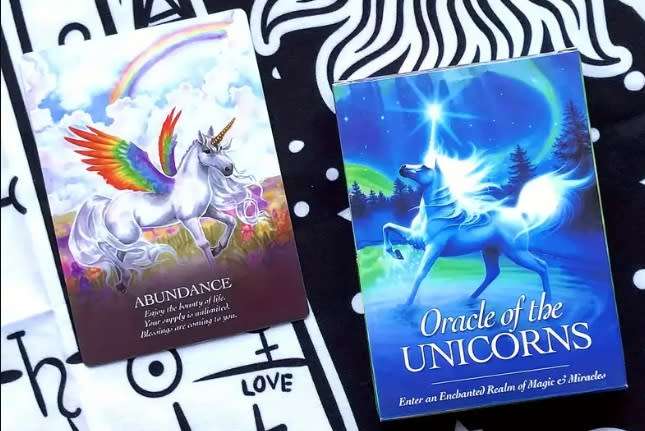 Oracle of the Unicorns card deck