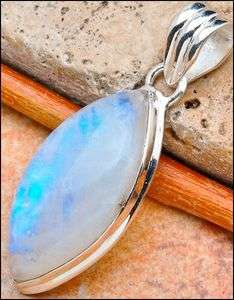 Sterling silver pendant - RAINBOW MOONSTONE - Dreams Collection
