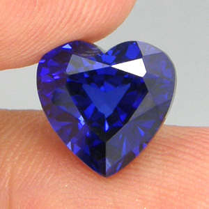 4.86 cts KASHMIRE BLUE SAPPHIRE heart facet (Thailand)