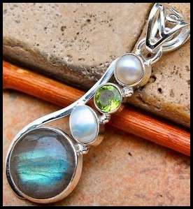 Sterling silver pendant - LABRADORITE, PERIDOT & PEARL - Dreams Collection