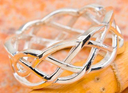 Sterling silver ring - ORNATE / CELTIC KNOT BAND - Dreams Collection (size 7.25 / O to P)