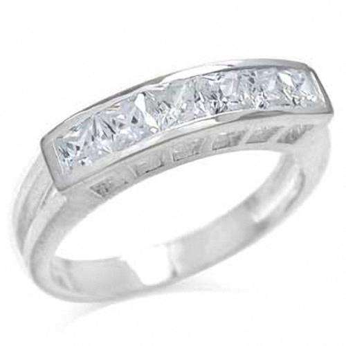 Sterling Silver ring - Sparkling CUBIC ZIRCONIA (size 7.5 / P)