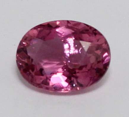 100% Natural 1.36 cts RUBELLITE TOURMALINE oval facet (Africa)