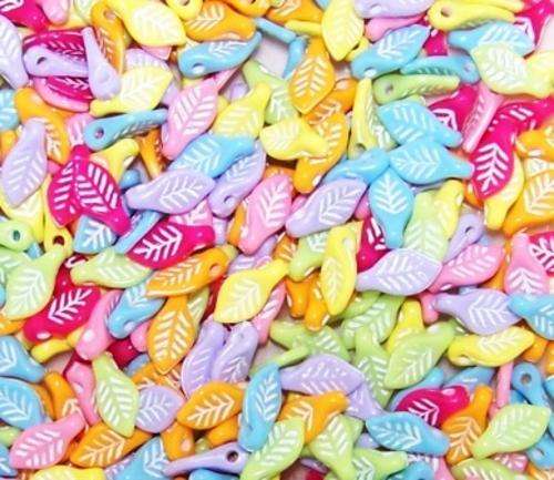 Multicoloured leaf NOVELTY beads (14 pcs)