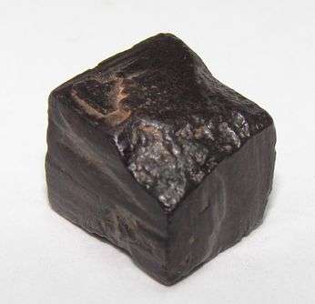 Natural MAGNETITE / LODESTONE (Devil's dice)
