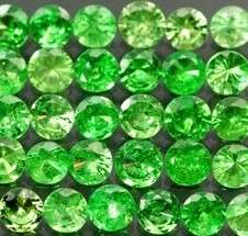 TSAVORITE GARNET 2.6mm to 2.8mm round facets (Tanzania, Africa) - 39 pieces available