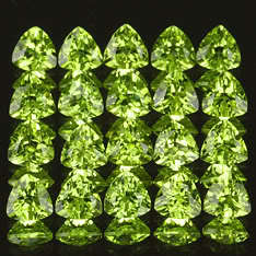 PERIDOT 4mm trillion facets (China) - 20 pieces available