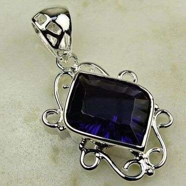 Natural AMETHYST set in 925 Sterling Silver (pendant)