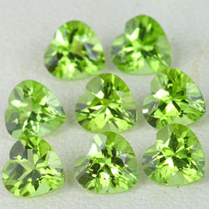 Natural PERIDOT 4mm heart facets (Burma) - 2 pieces available