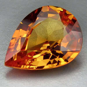 6.60 cts GOLDEN SAPPHIRE pear facet (Thailand)