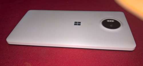 White Microsoft Lumia 950 XL, LTE, Screen Cracked Body Exellent Condition, 32Gb, 3Gb Ram 20Megapixel