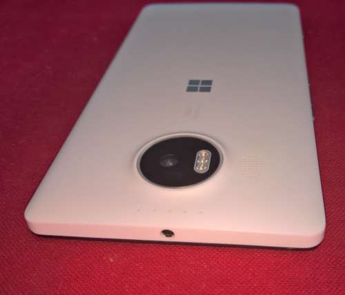 White Microsoft Lumia 950 XL, LTE, Screen Cracked Body Exellent Condition, 32Gb, 3Gb Ram 20Megapixel