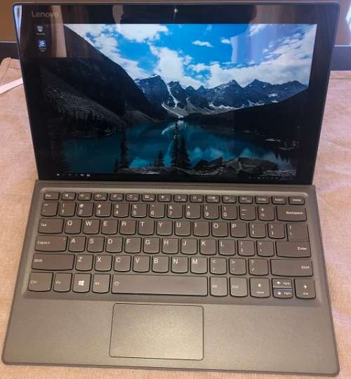 8th Gen Lenovo MIIX 520-12IKB, Core i5-8250U @1.6GHz, 8Gb Ram, 256 SSD, 2 In 1 Touch Screen