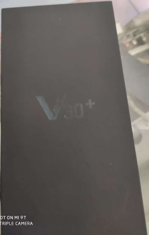 LG V30+ 128GB smartphone 4G LTE (BRAND NEW)