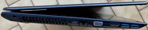 Acer Aspire E5 - 575 - 74VK Core i7-7500U 2.7GHz, 8Gb Ram, 256 SSD