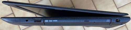 Acer Aspire E5 - 575 - 74VK Core i7-7500U 2.7GHz, 8Gb Ram, 256 SSD