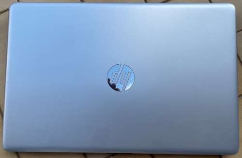 8TH Gen HP Notebook 15-da1000ni Core i5 - 8265U CPU@1.60GHz 4GB Ram 1TB HDD