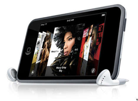 In Box Like New 64 GBApple iPod Touch!Latest Gen! Crazy Auction!No reserve!With latest iOS4 Software