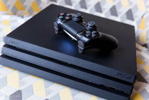 Playstation 4 PRO console 1tb - amazing condition!!!