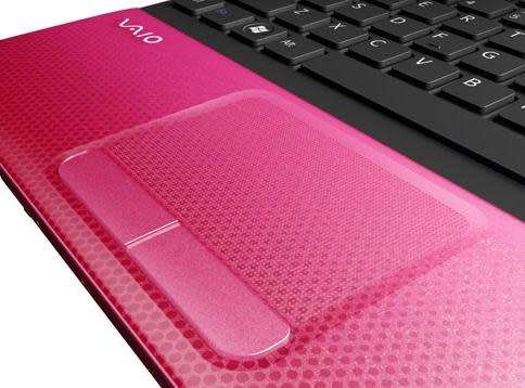 SONY VAIO PCG-71211W CORE I3, 4gb ddr3 ram, 320gb hdd - LATE ENTRY!!