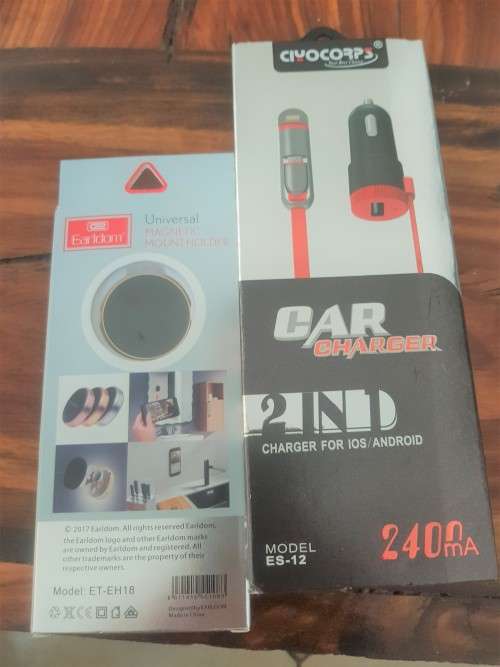 CAR PHONE CHARGING BUNDLE FOR IPHONE & ANDROID  - R1 AUCTION DEALS!!