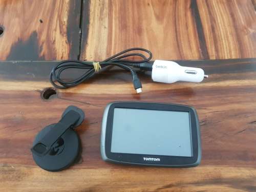 TOMTOM GO 400 GPS 4.3" LCD - GREAT DEALS!!