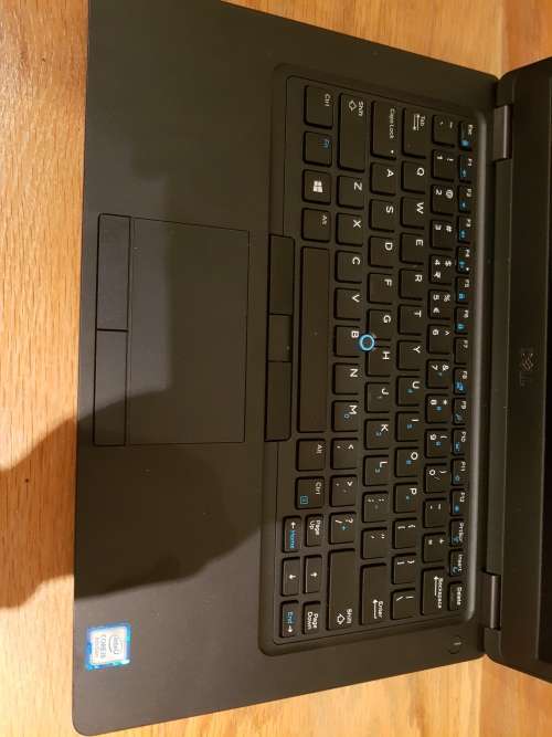DELL LATITUDE 7390- (13.3") CORE i5-7300U, 8GB DDR4 RAM, 512GB M.2 SSD!!! TOUCH SCREEN!!!