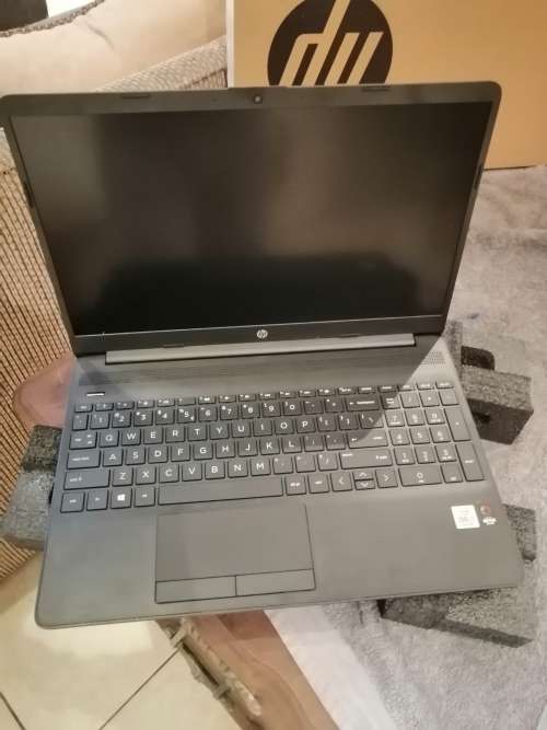 HP Laptop 15-dw2004ni- (15.6") CORE i7-1065G7, 8GB DDR4 RAM, 500GB SSD, IRIS GRAPHICS! GREAT DEAL!!!