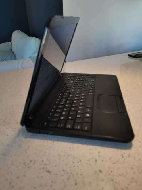TOSHIBA C850 LAPTOP 15.6" I5 3230M, 500GB HDD, 6GB DDR3 RAM AMAZING DEAL!! LATE ENTRY