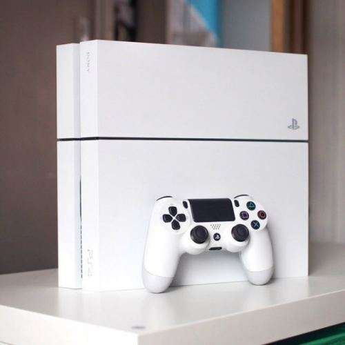 Ps4 limited edition white console 500Gb hdd including 1X controller with cables - great deal