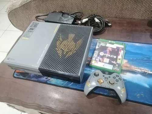 XBOX ONE 1TB LIMITED EDITION WITH FIFA 21 & 1CONTROLLER & CABLES - AMAZING DEAL