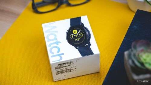 Galaxy Watch Active  SM-R500 -Fitness Smart Watch -  Black- WITH CHARGER IN THE BOX - GREAT DEALS!!