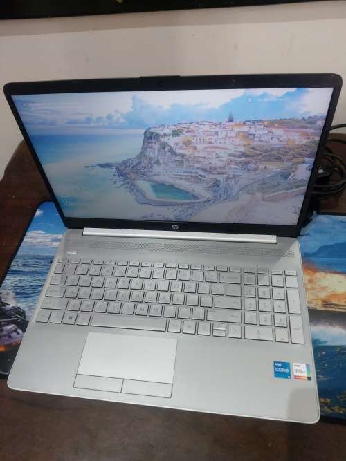 HP NOTEBOOK 15-DW3003NI - (15.6`) QUAD CORE i5-11TH GEN, 16GB DDR4 RAM, 500GB SSD!!! GREAT DEAL!!!