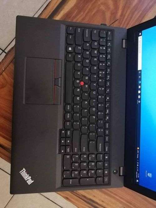 LENOVO THINKPAD T560- (15.6") CORE i5-6300U, 8GB DDR3L RAM, 500GB HDD - AMAZING DEAL!!