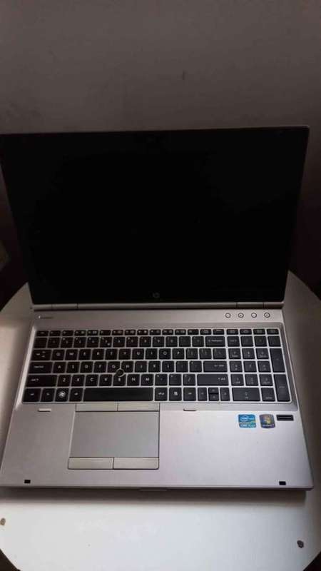 HP ELITEBOOK 8560p- (15.6`) CORE i5-2520m, 4GB DDR3 RAM, 500GB HDD!!! GREAT DEAL!!!