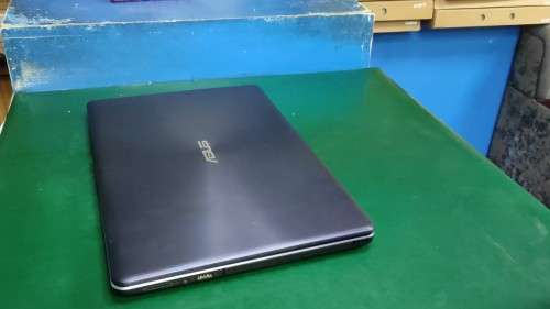 Asus Vivobook X542U- (15.6`) QUAD CORE i5- 8250U, 8GB DDR4 RAM, 256B SSD!! GREAT DEAL