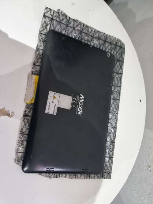 JOB LOT FAULTY MECER TABLET  - SOLD AS IS!!