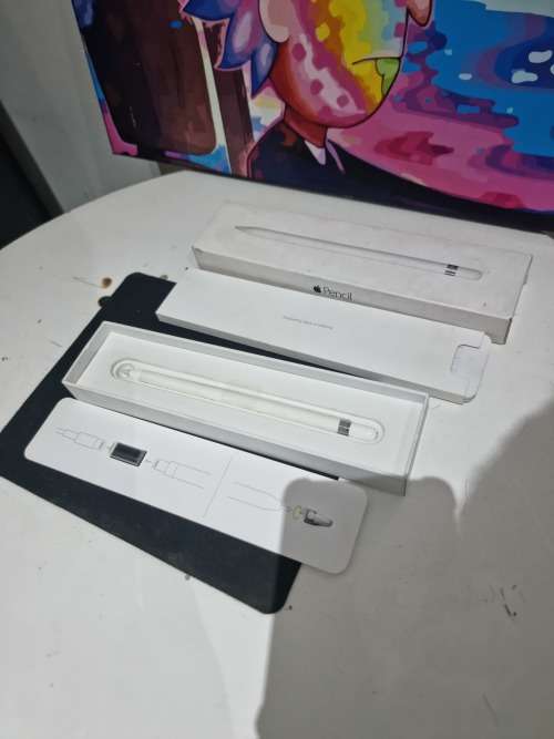 APPLE PENCIL 1ST GEN  IN THE BOX (JOB LOT) - SOLD AS IS!!