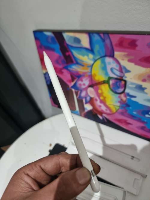 APPLE PENCIL 1ST GEN  IN THE BOX (JOB LOT) - SOLD AS IS!!