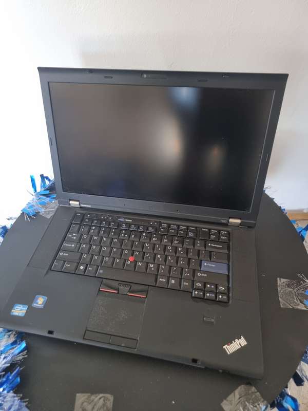 LENOVO THINKPAD t520- (15.6`) CORE i7-2640M, 8GB DDR3 RAM, 500GB HDD !!!