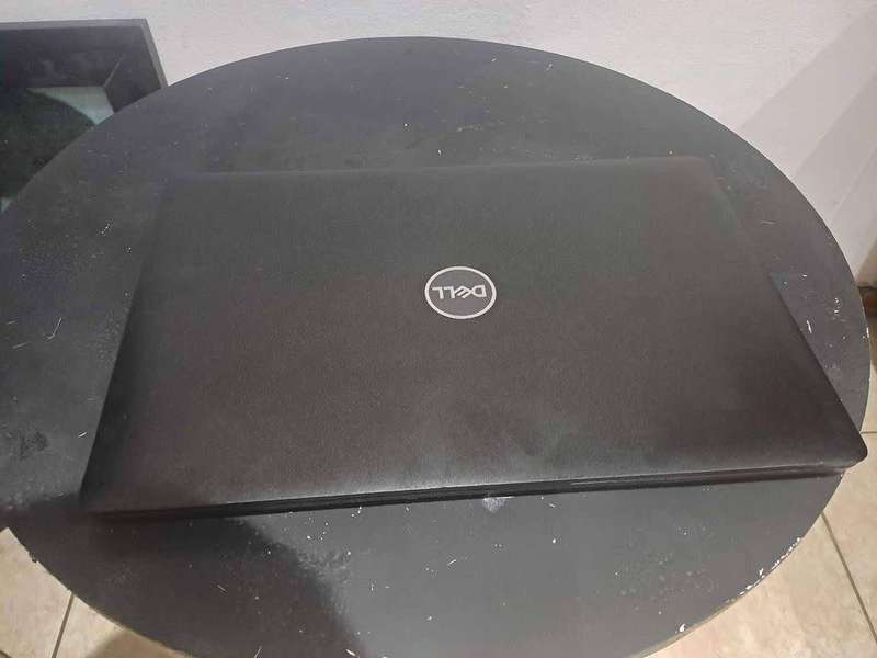 Dell Precision 3540 (15.6`) QUAD CORE i7-8665U, 16GB RAM, 512GB Nvme SSD+ AMD Radeon Pro WX 2100